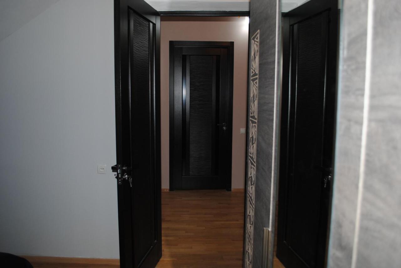 Family Guesthouse - Macharashvili Tbilisi Bagian luar foto