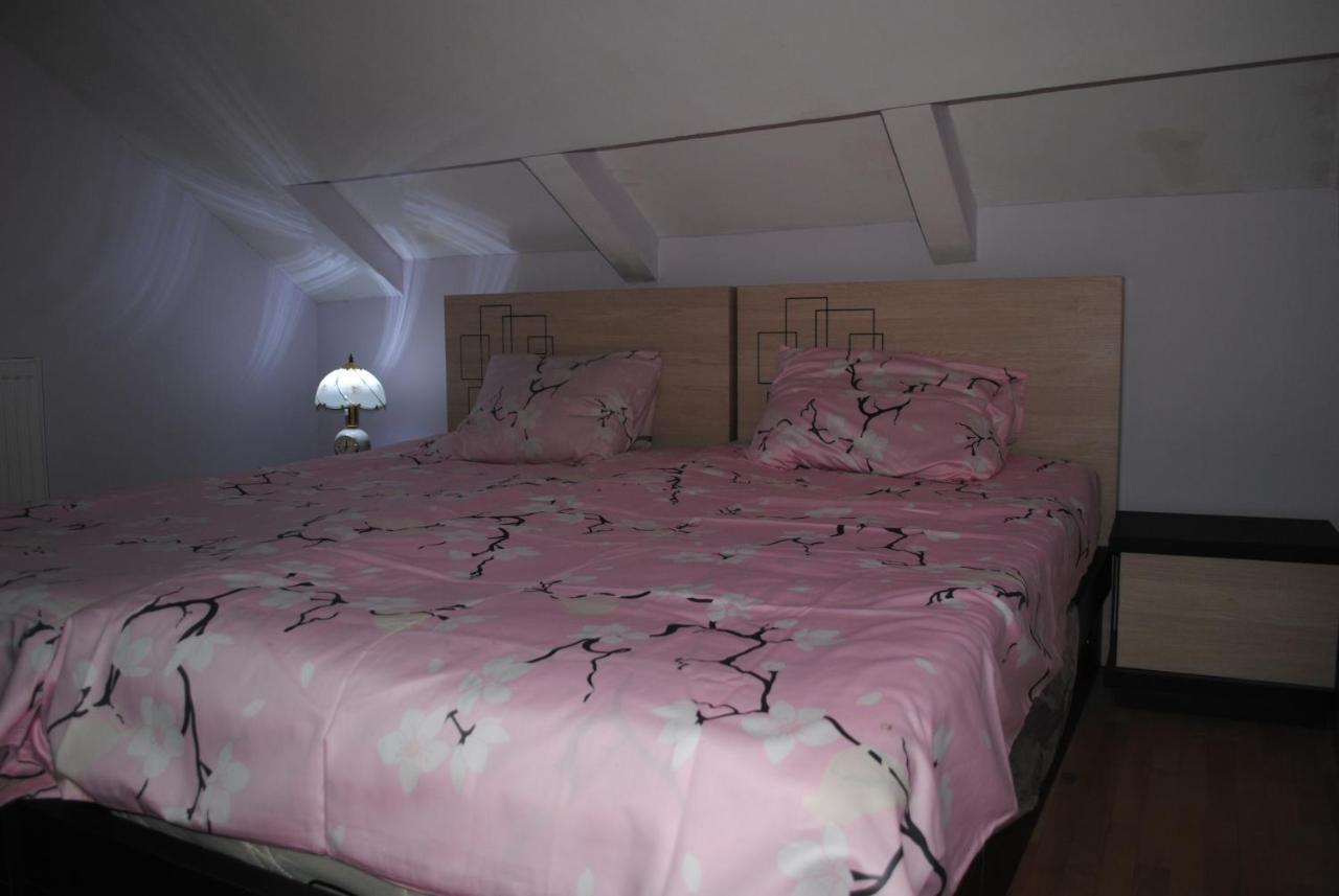 Family Guesthouse - Macharashvili Tbilisi Bagian luar foto