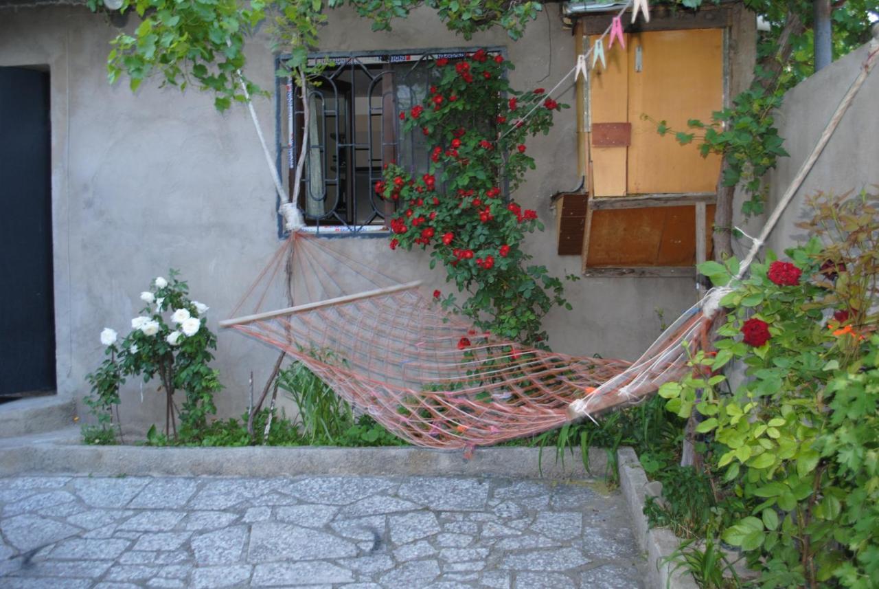 Family Guesthouse - Macharashvili Tbilisi Bagian luar foto