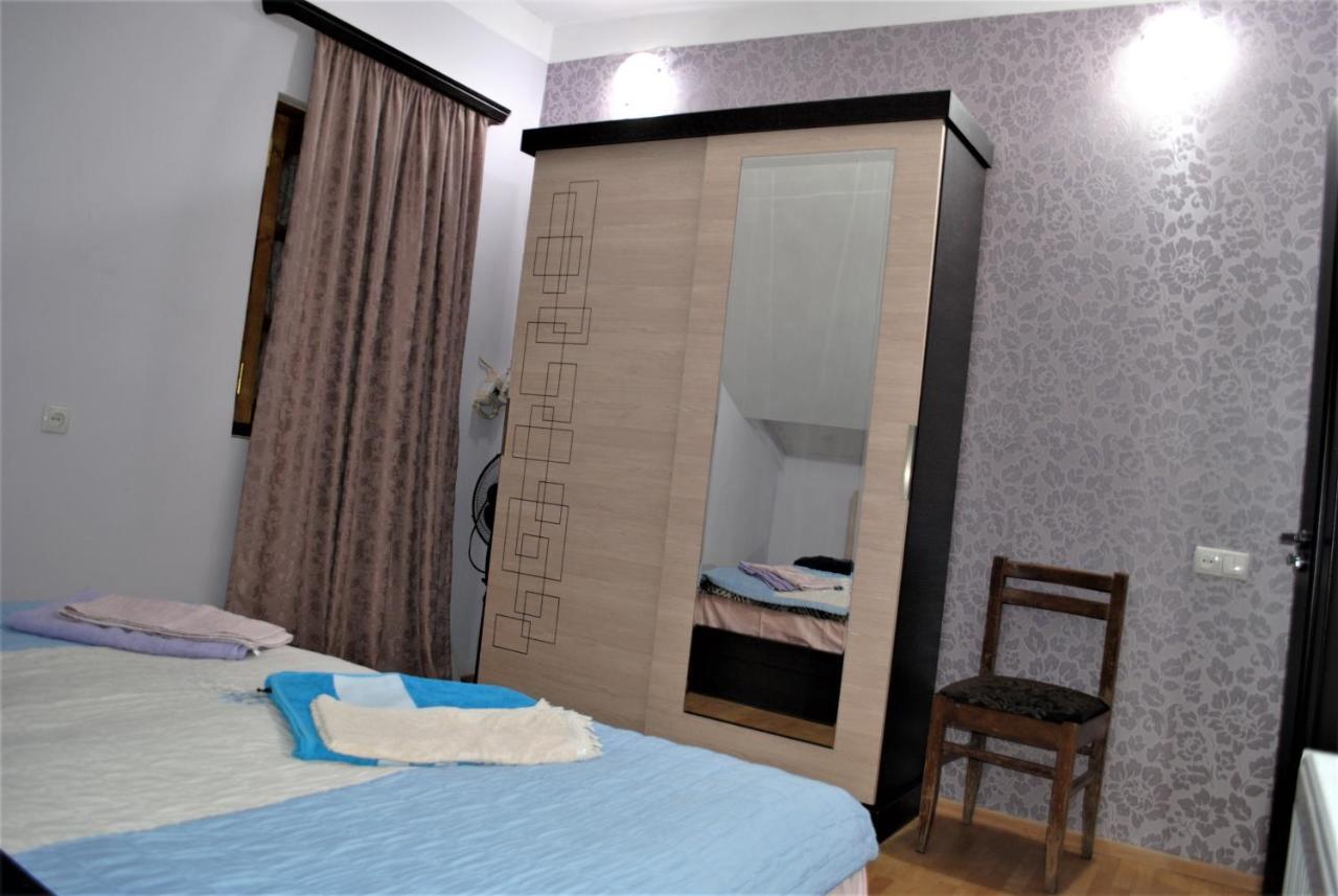 Family Guesthouse - Macharashvili Tbilisi Bagian luar foto