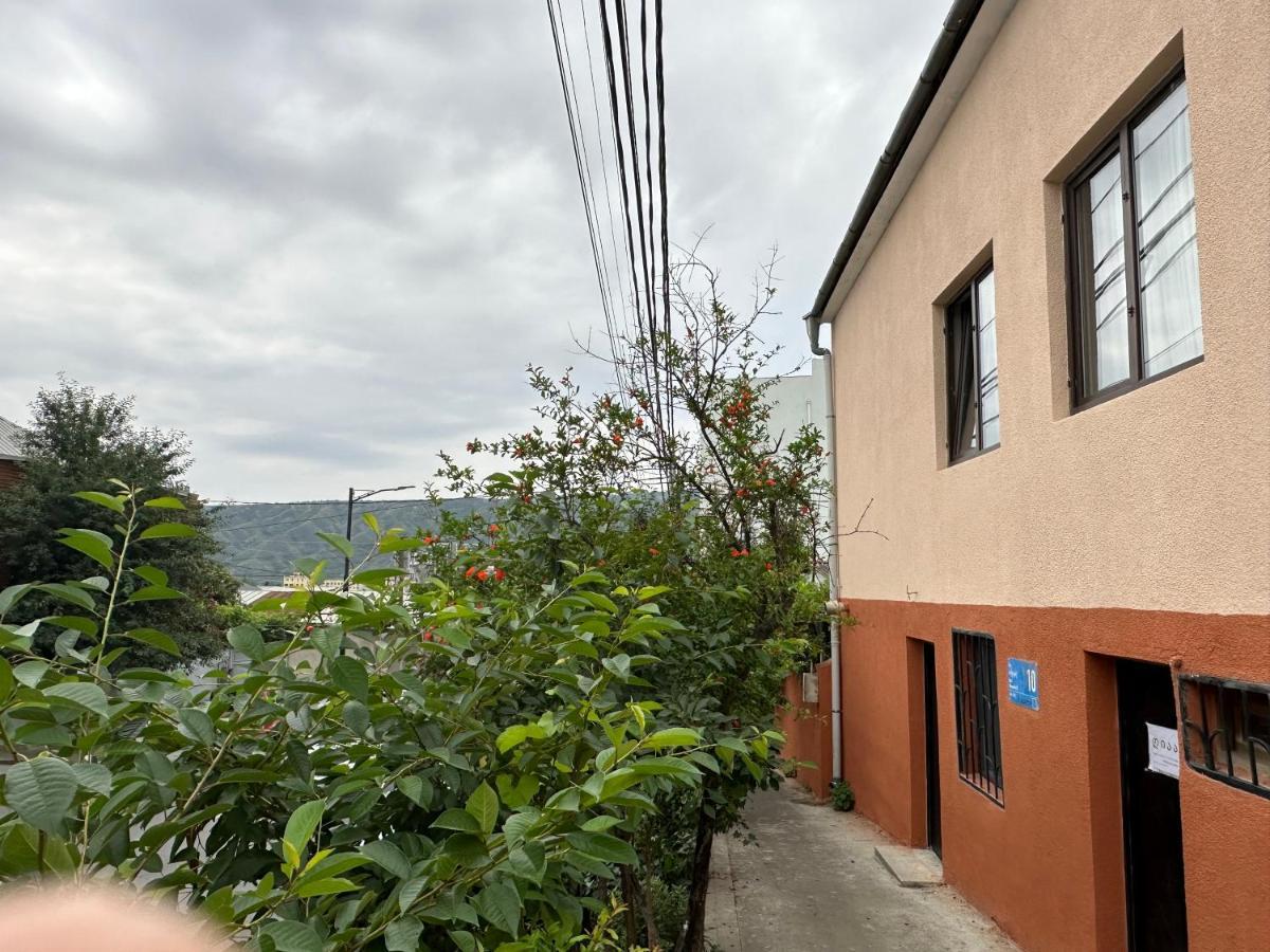 Family Guesthouse - Macharashvili Tbilisi Bagian luar foto